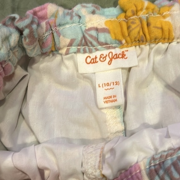 Cat and Jack girls shorts‎ size 10/12 (3 pairs)​ - Picture 3 of 5